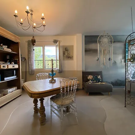 Nuits Colibri, Rose Poudre & Bleu Pastel Bed & Breakfast Fozieres