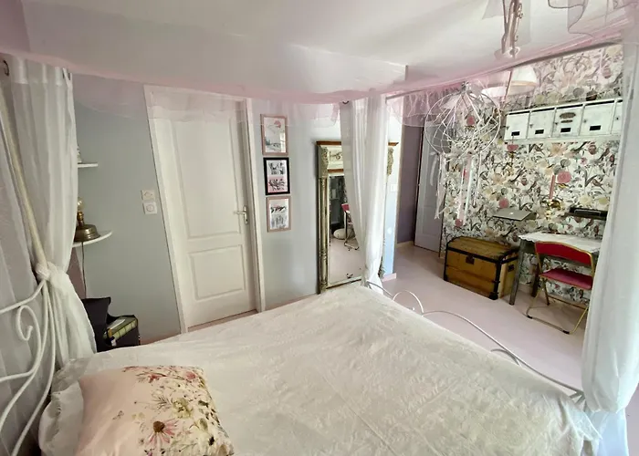 Nuits Colibri, Rose Poudre & Bleu Pastel Panzió Fozieres